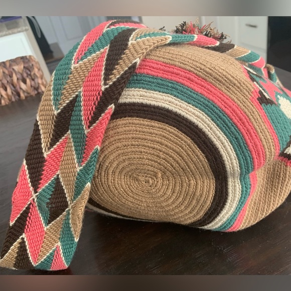 Colorful artisan handmade colombian mochila - bag- - Picture 5 of 6
